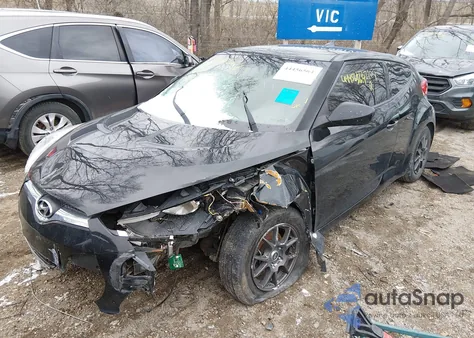 2013 Hyundai Veloster Base W/Black z USA, uszkodzony, nr VIN KMHTC6AD7DU172108